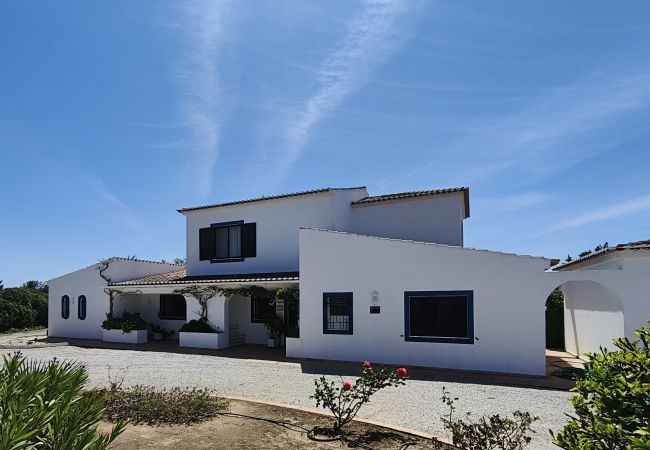 Villa in Carvoeiro - Casa Lourenço Marques Villa in Carvoeiro - Casa Lourenço Marques