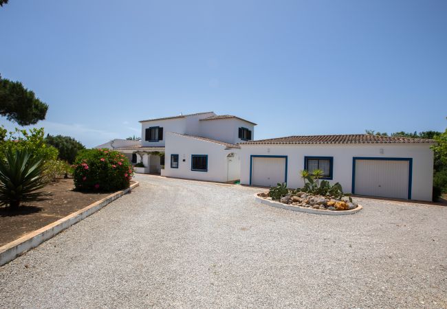 Villa in Carvoeiro - Casa Lourenço Marques Villa in Carvoeiro - Casa Lourenço Marques