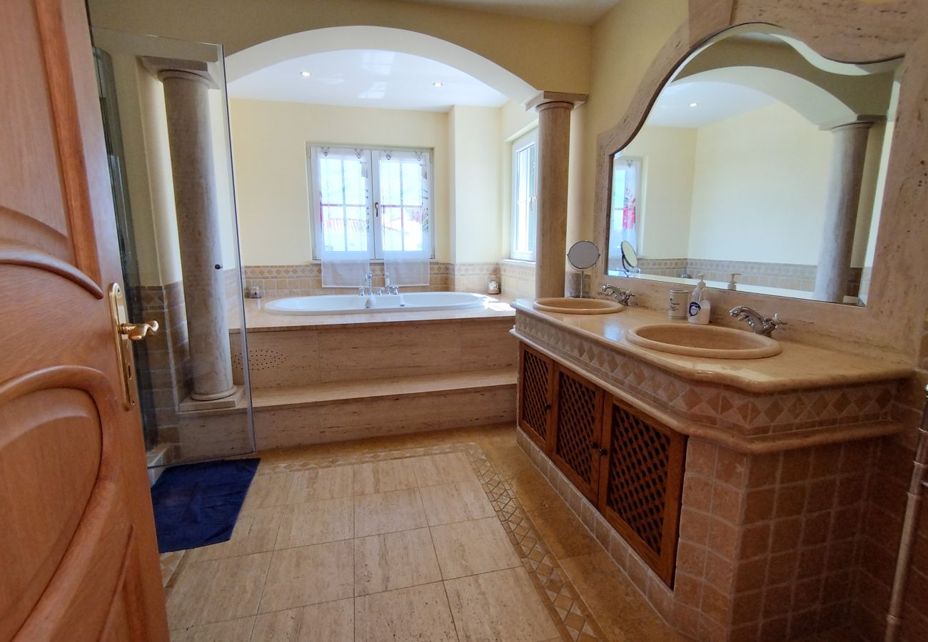 Villa in Carvoeiro - Vila Nautilus