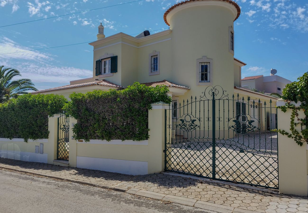 Villa in Carvoeiro - Vila Nautilus