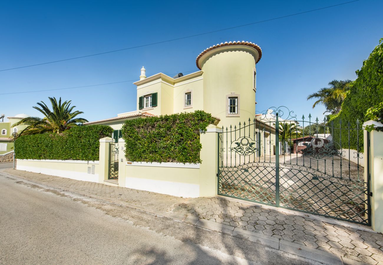 Villa in Carvoeiro - Vila Nautilus