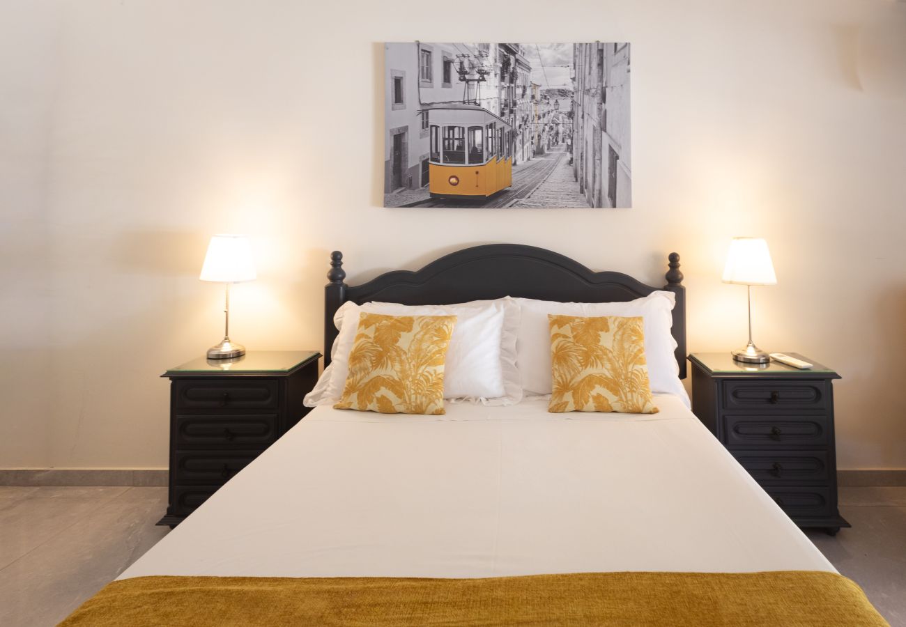 Rent by room in Lagoa - Quinta Aida Farmhouse Double Room