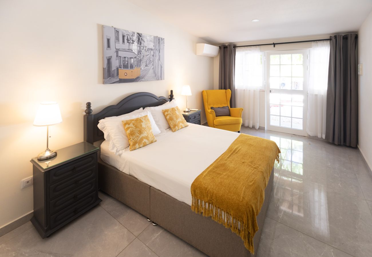 Rent by room in Lagoa - Quinta Aida Farmhouse Double Room