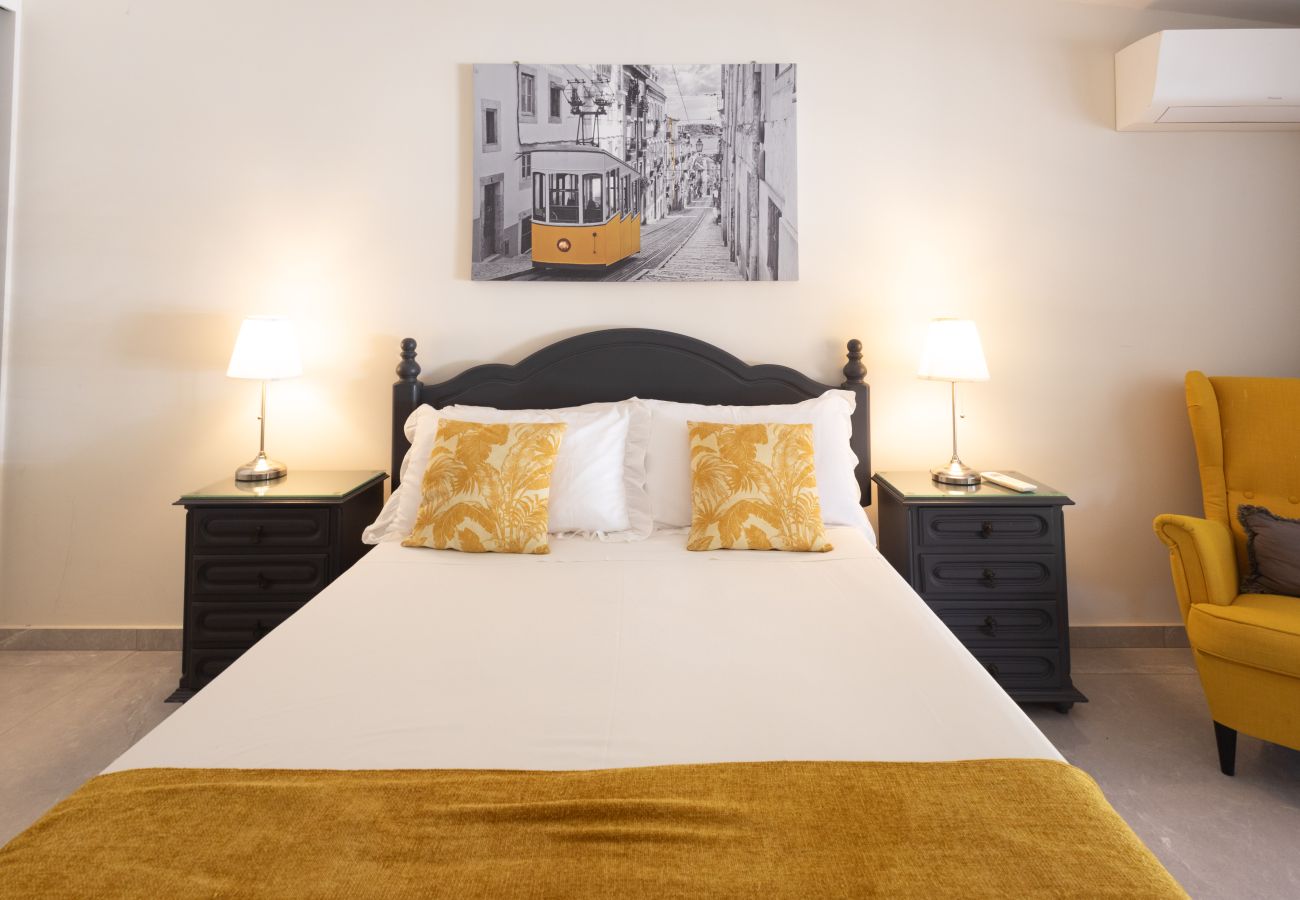 Rent by room in Lagoa - Quinta Aida Farmhouse Double Room