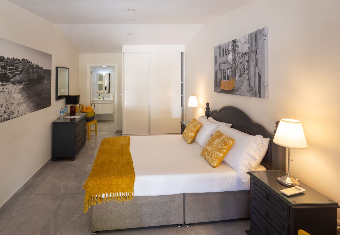 Rent by room in Lagoa - Quinta Aida Farmhouse Double Room