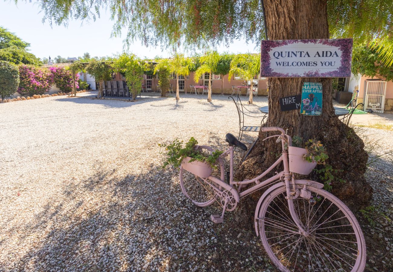 Rent by room in Lagoa - Quinta Aida Farmhouse Double Room