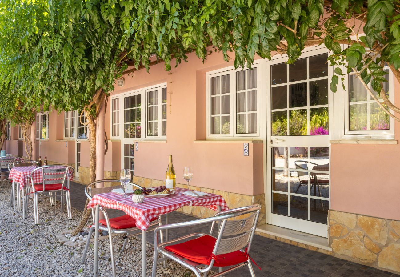 Rent by room in Lagoa - Quinta Aida Farmhouse Double Room