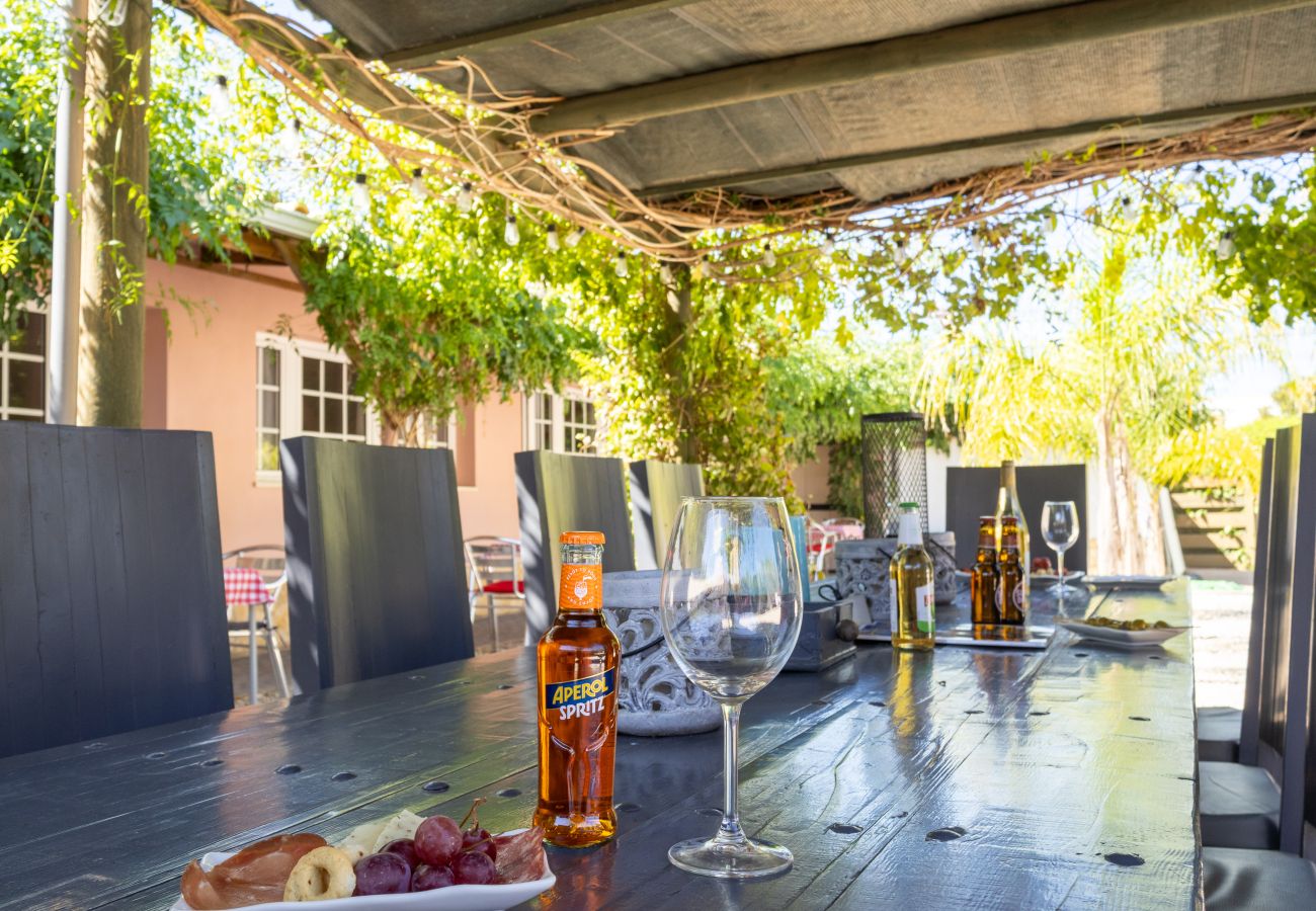 Rent by room in Lagoa - Quinta Aida Farmhouse Twin Room