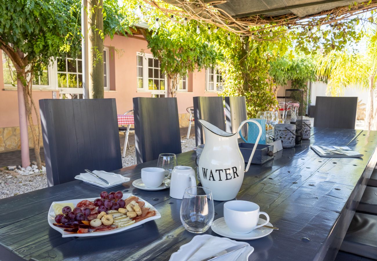 Rent by room in Lagoa - Quinta Aida Farmhouse Twin Room