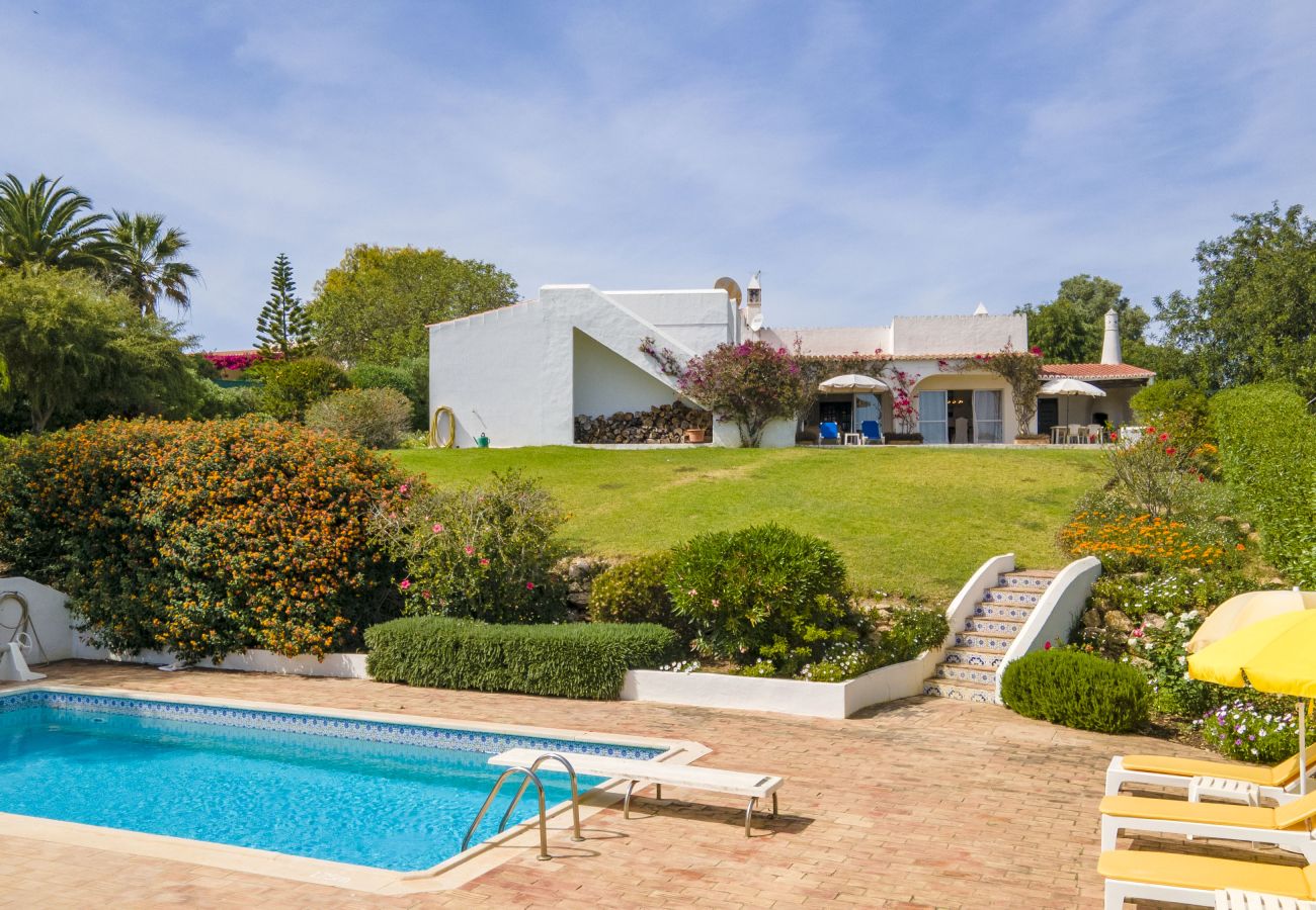 Villa/Dettached house in Carvoeiro - Elegant and charming 4 bedroom villa